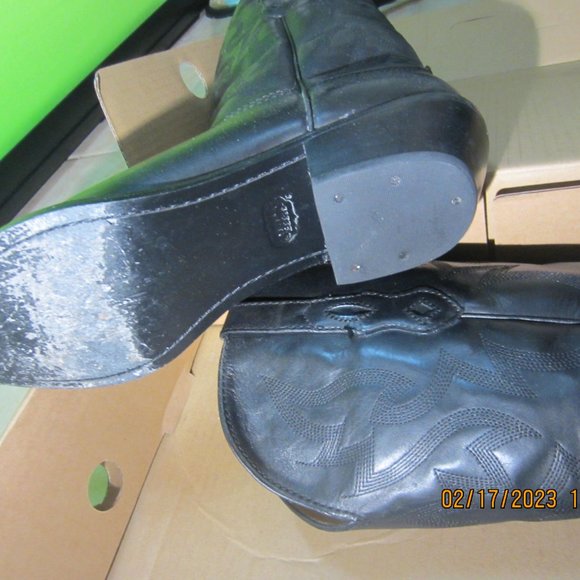 boots - Picture 7 of 12